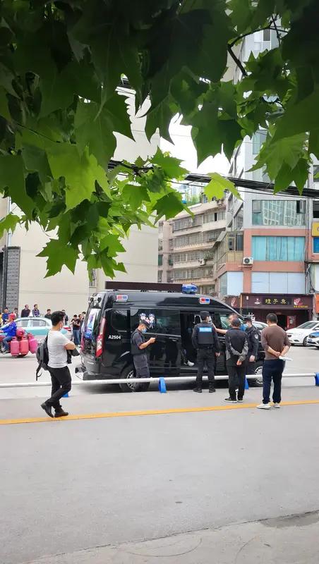 500亿巨头研究所所长被指猥亵女下属，已被警方控制！公司：暂停工作
近日，一则惊