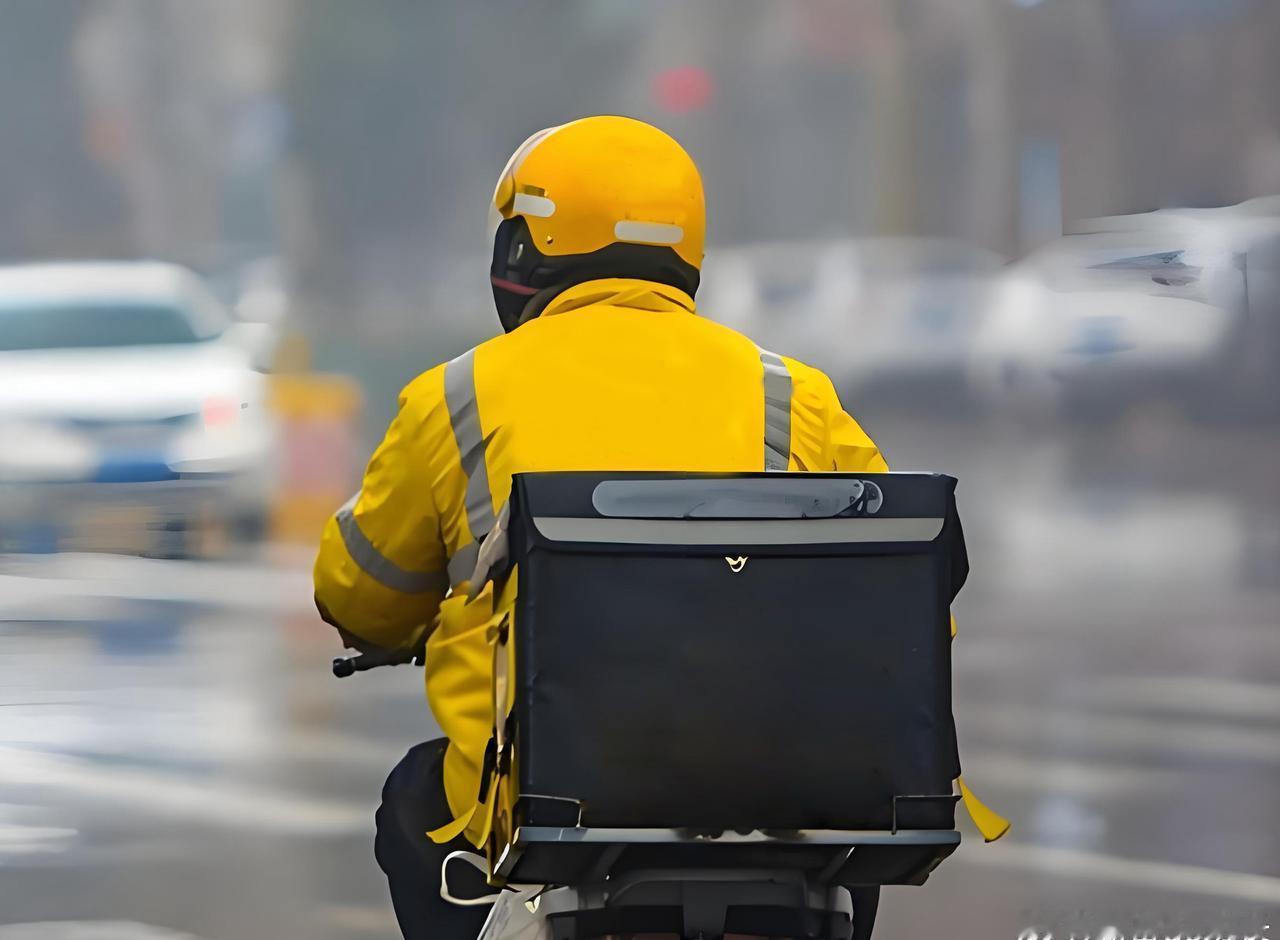 50岁外卖员电动车丢失买水果道歉在这个偶尔会觉得有些冷漠的世界里，这种陌生人之间