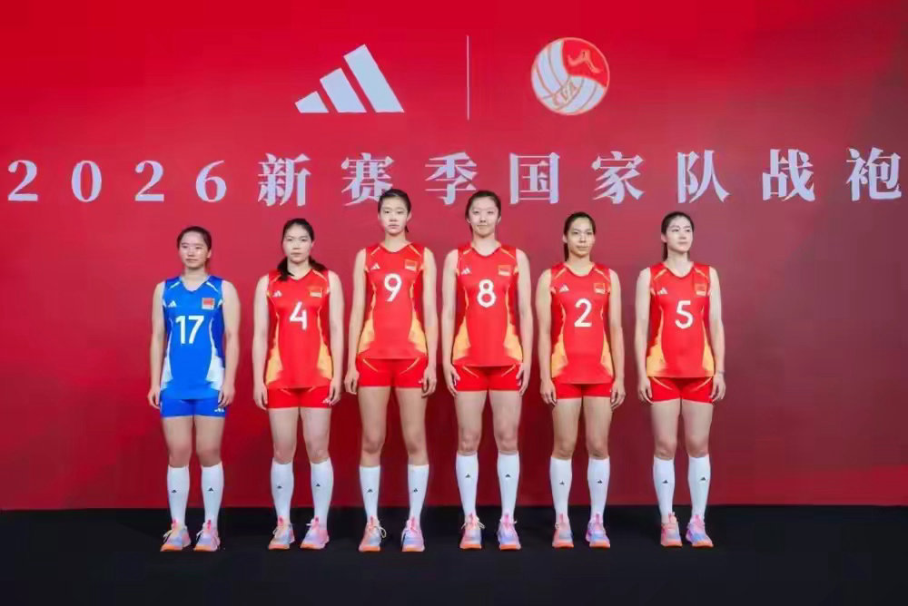 中国女排三代核心共话精神传承三代核心齐聚话传承，既是世界女排联赛南京站预热，也让