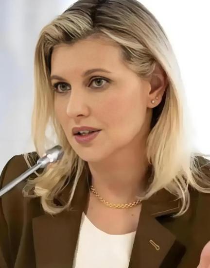 四年战争，泽连斯基的老婆终于扛不住了！3月30日，乌克兰第一夫人叶莲娜·泽连斯卡