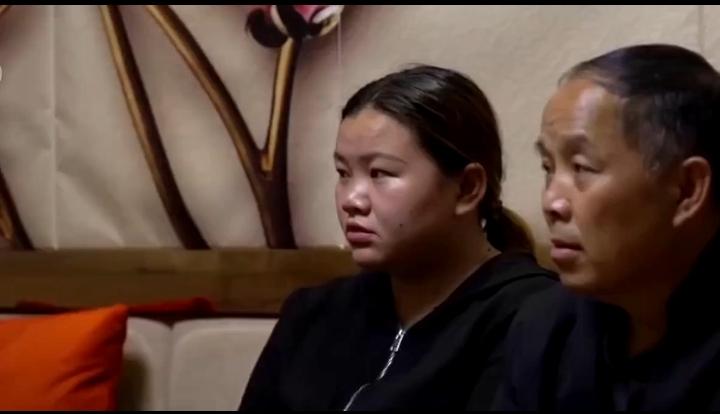 儿子当初执意选择跟随父亲生活，原配妈妈心痛不已，为了能让孩子在深圳过上安稳富足的