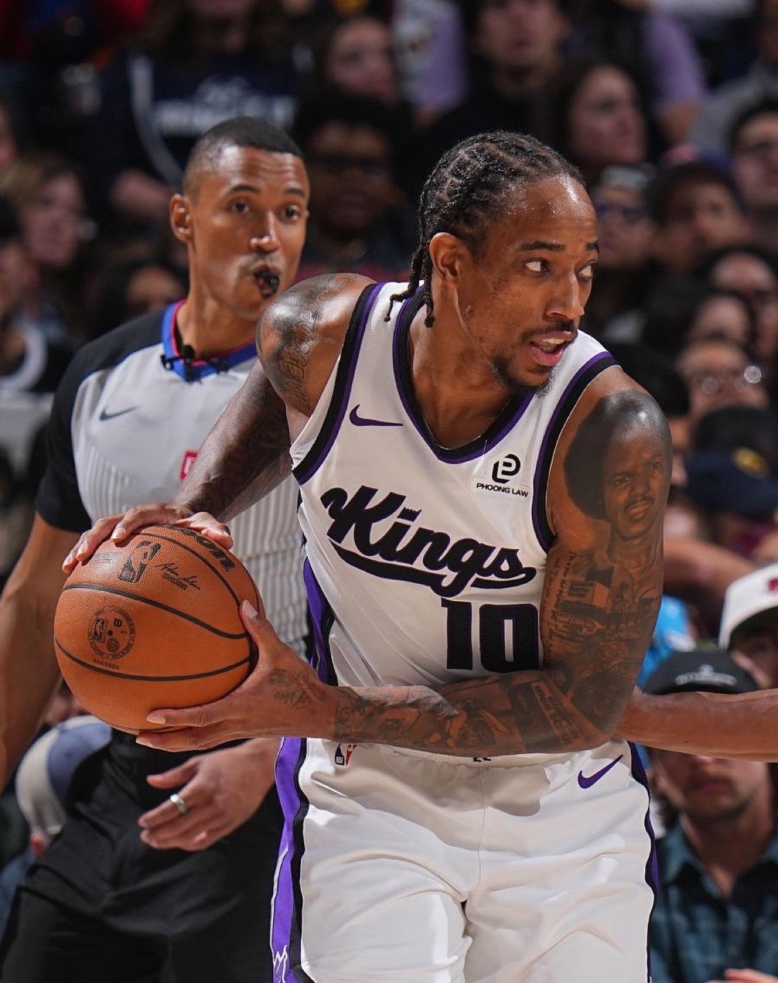 BrettSiegel：雄鹿、快船、热火、开拓者和灰熊都是德罗赞潜在的下家。 