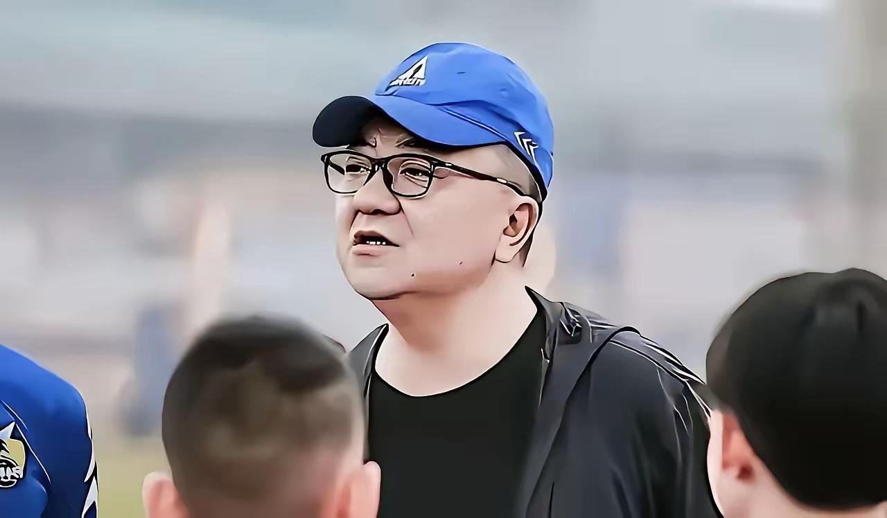 这就是现实版农夫与蛇，董路与干儿子孙臣曦一家人决裂！孩子本身没什么问题，可孩子父