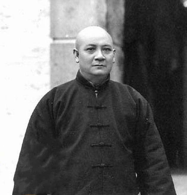 李福林（1874～1952），字登同，广东海珠人。早年投身绿林，传说他曾以灯筒冒