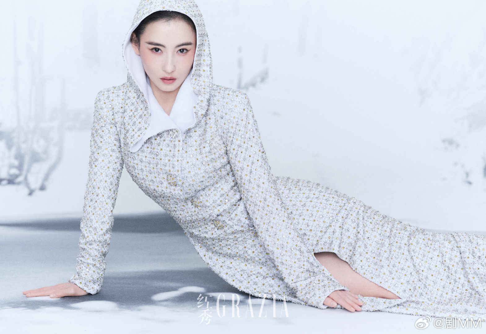 张柏芝红秀四月封面 我愿称张柏芝为硬照女王，这次红秀四月封面又是一个有力证据。她