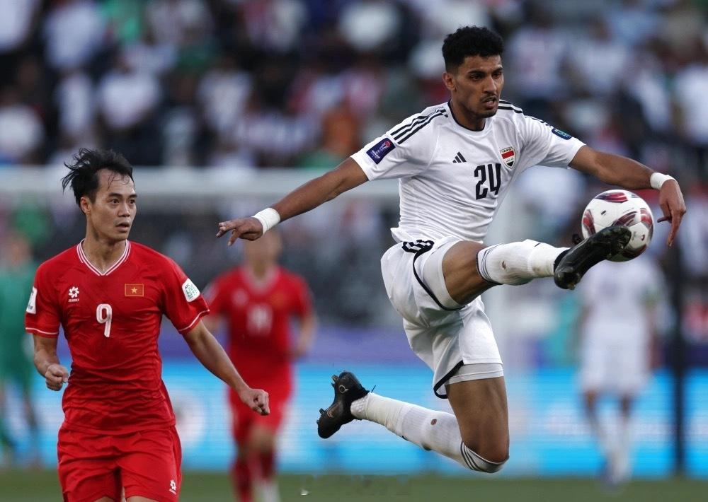 003世预赛 伊拉克VS阿联酋方向：双平比分：10    11    00半全：