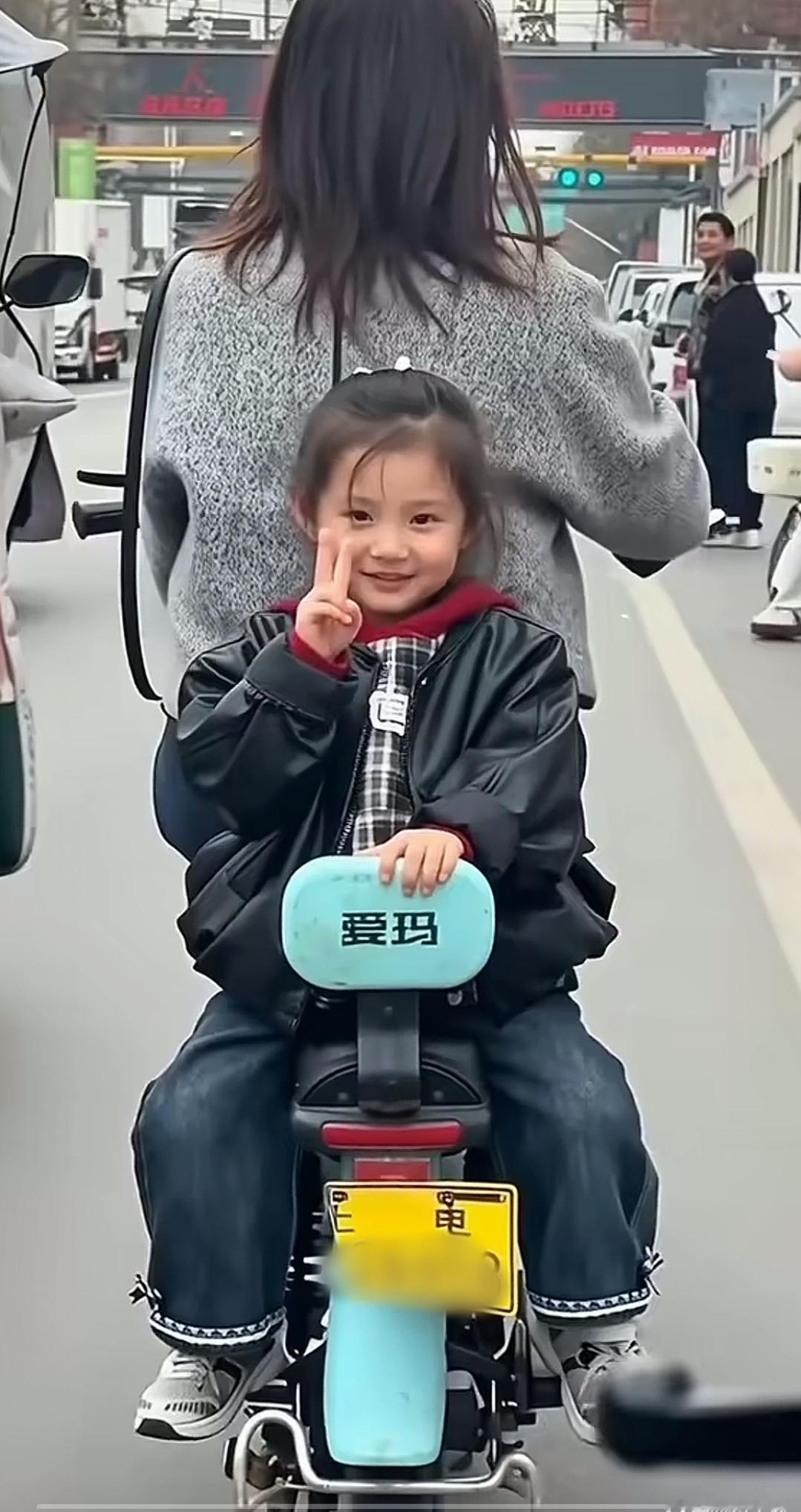 路遇小朋友