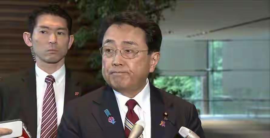 中国地盘上撒野！

在日本首相先挑衅的情况下，日本官员反而倒打一耙，这脸皮真是够