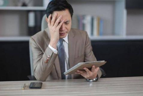 现在职场人，谁没在深夜动过几百次辞职的念头？受够了老板画饼、同事内卷，恨不得明天