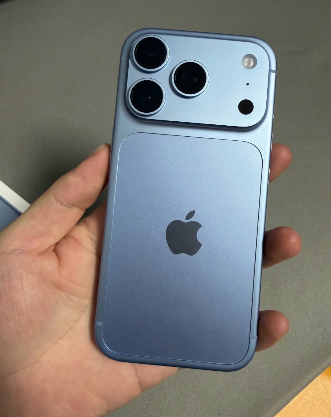 店员回应iPhone18Pro卖不动传言店员明确回应iPhone 18 Pro销