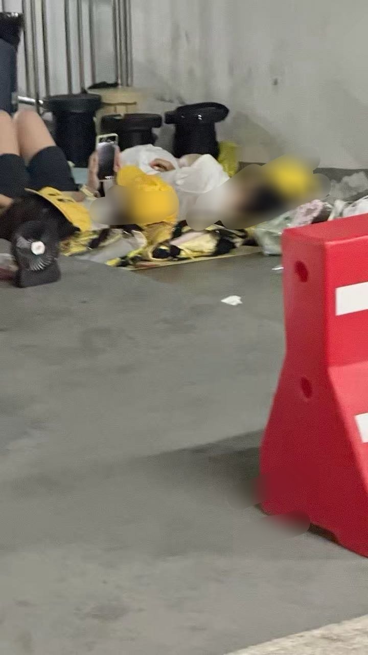 这……难评…… ​​​