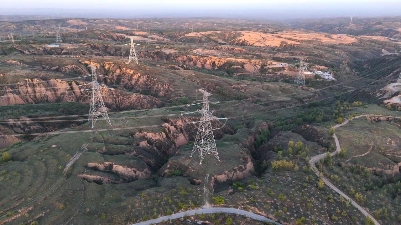 陕北-湖北特高压直流工程累计送电破千亿千瓦时

截至11月15日，我国“西电东送