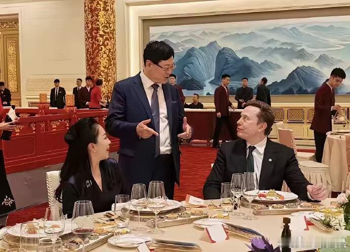 还是喜欢你十年前桀骜不驯的样子联想