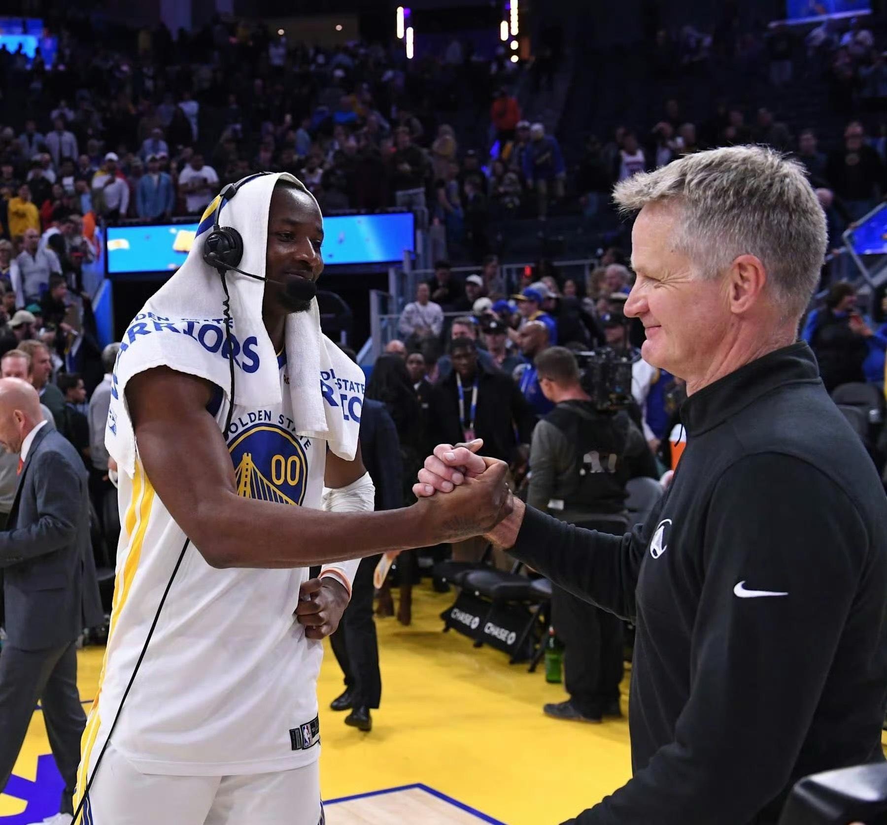 科尔这是有话直说了啊，也没啥毛病勇士主教练科尔参加了节目Willard & Di