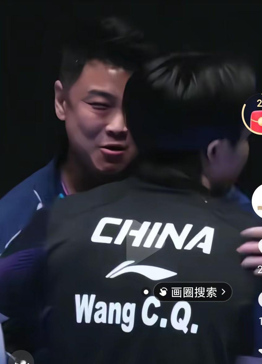 王楚钦再次击败了张本智和夺得男单冠军，对待小日本绝对不能手软啊，真的是太棒了啊，