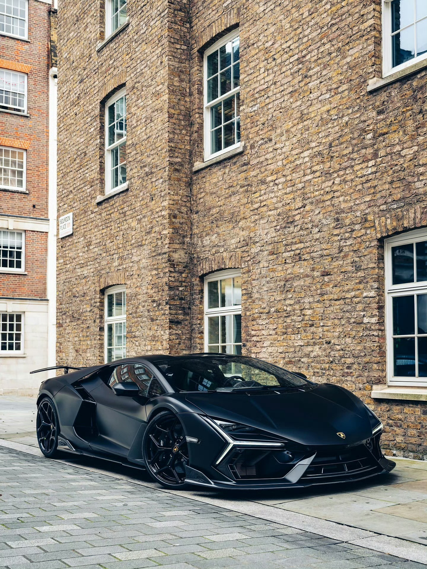 兰博基尼 Revuelto 