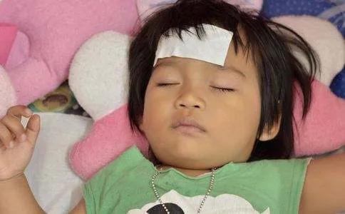#孩子烧到多少度要吃退烧药# 
我认为孩子烧到38.5度以上时要吃退烧药了，不要