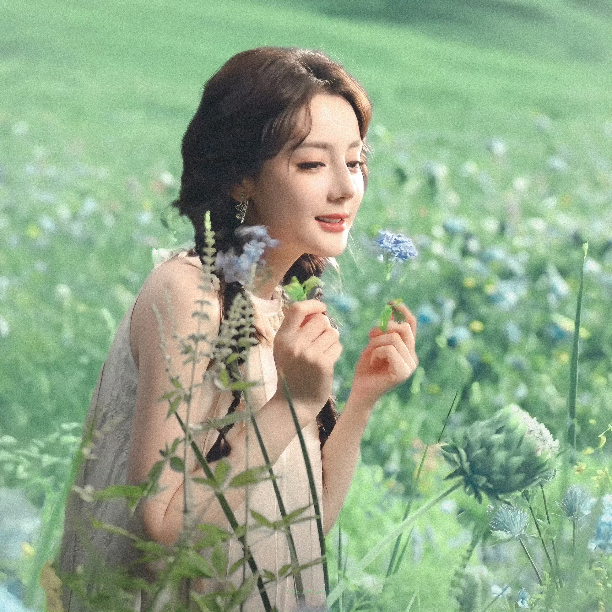 迪丽热巴[超话]迪丽热巴钰珑 🍒 迪丽热巴功夫女足 🍒 迪丽热巴卫蓝没有预兆