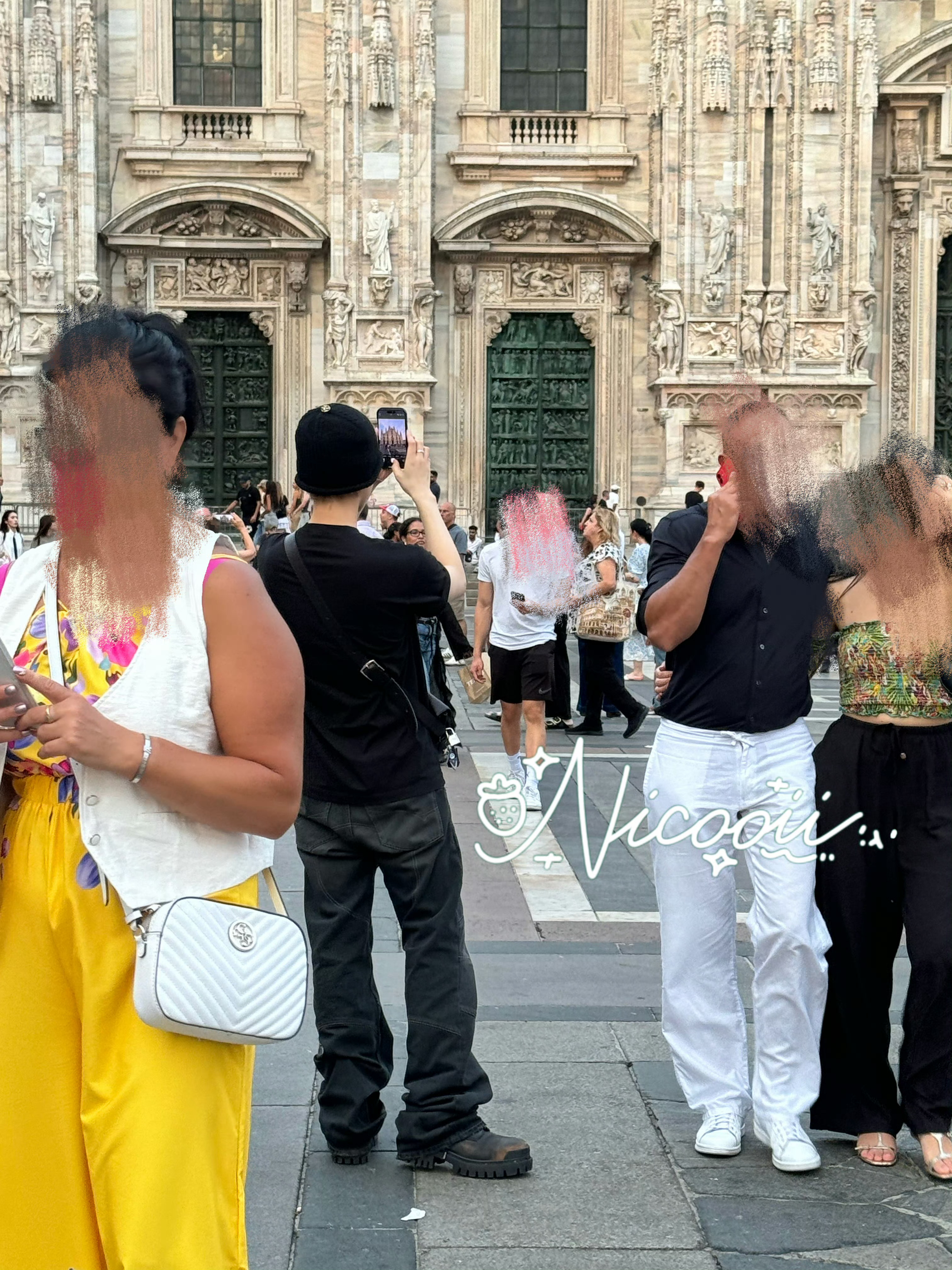 边伯贤 去年今日 小米粒的米兰之旅🤲🏻250720 🍠羅生門/6awmag