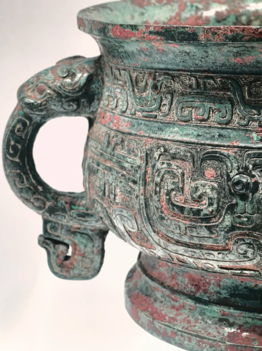 青铜器为什么叫吉金青铜器出厂皮肤是金色如果穿越回商周，你看到的青铜器可能亮得晃眼