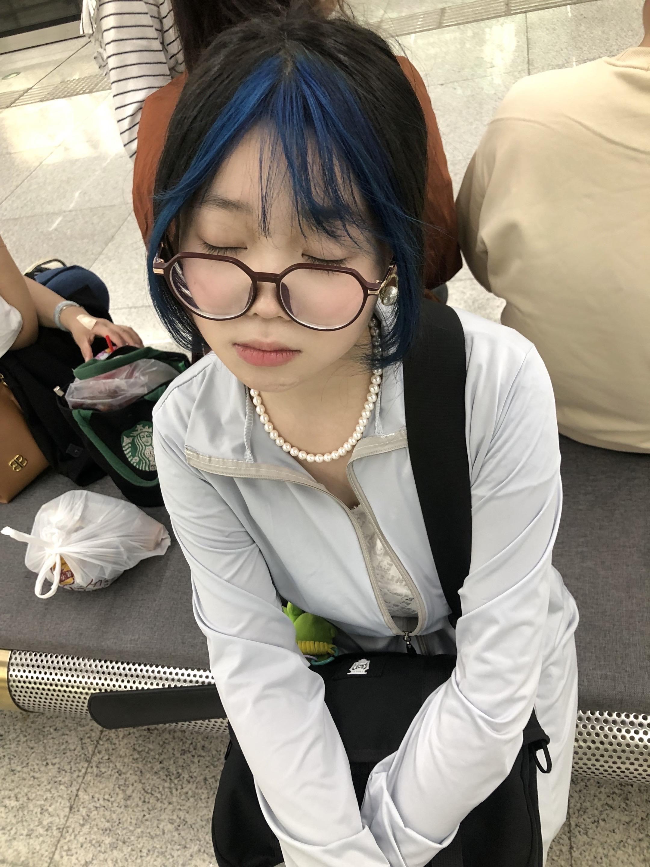 灰姑娘郑钧怎么会迷上你我在问自己
