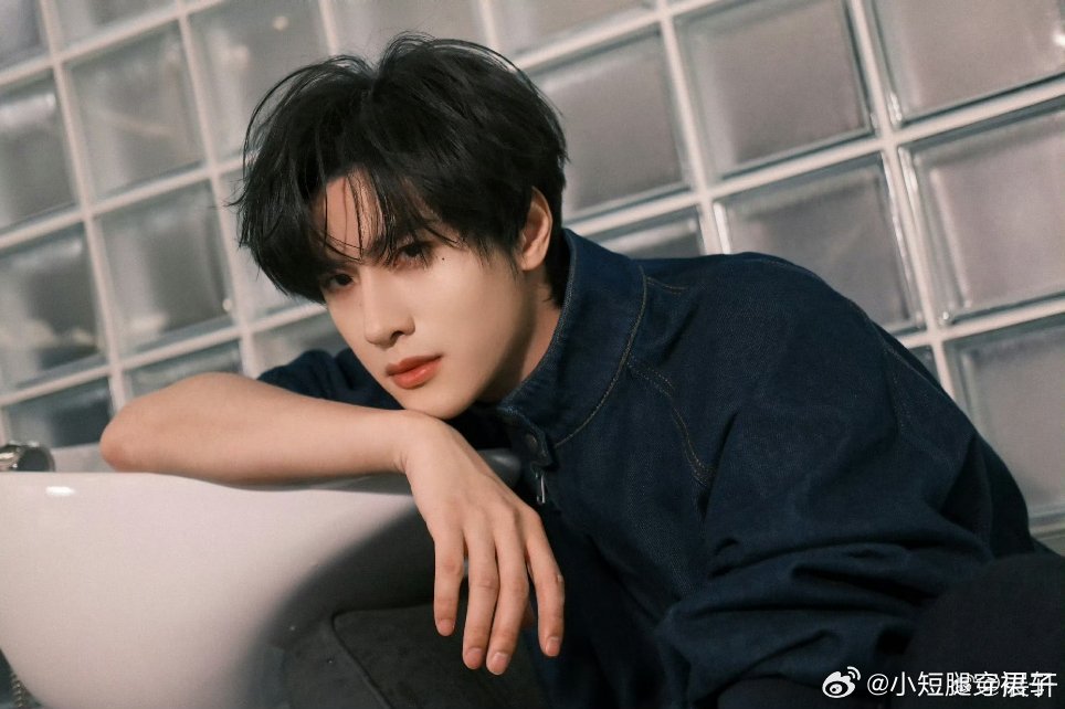 环大陆现在这么严格，展轩如果换脸，那田栩宁拍的七月的一天是不是也会被换，现在想想