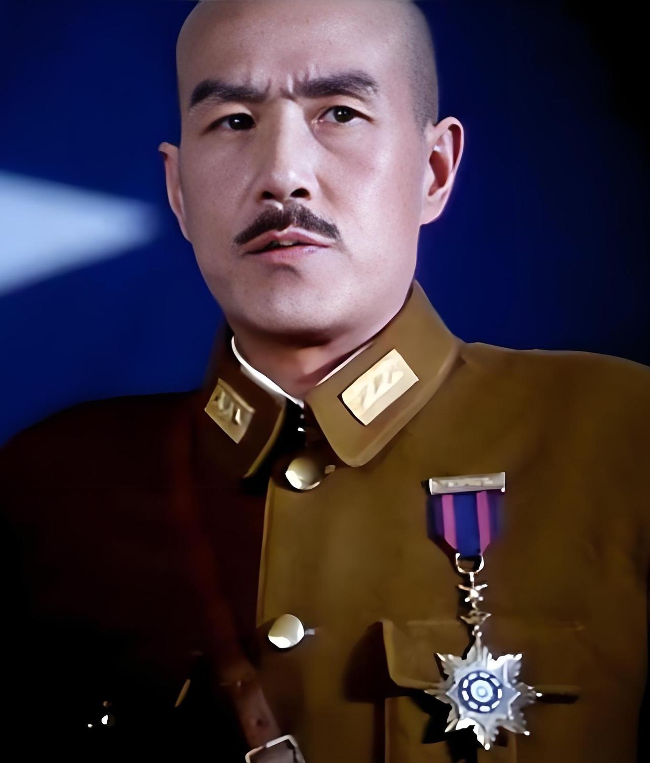 形神兼备！孙飞虎：演活蒋介石的“特型天花板”
提起蒋介石的荧幕形象，孙飞虎是绕不