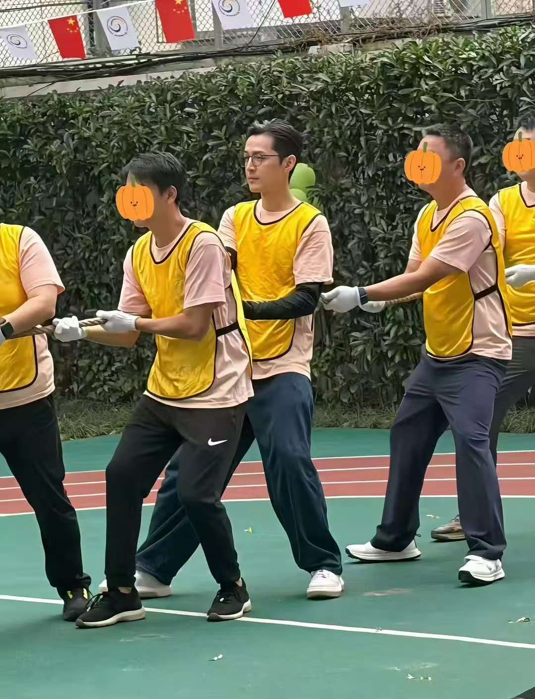 胡歌参加女儿幼儿园活动照胡歌参加女儿幼儿园活动 ​​​