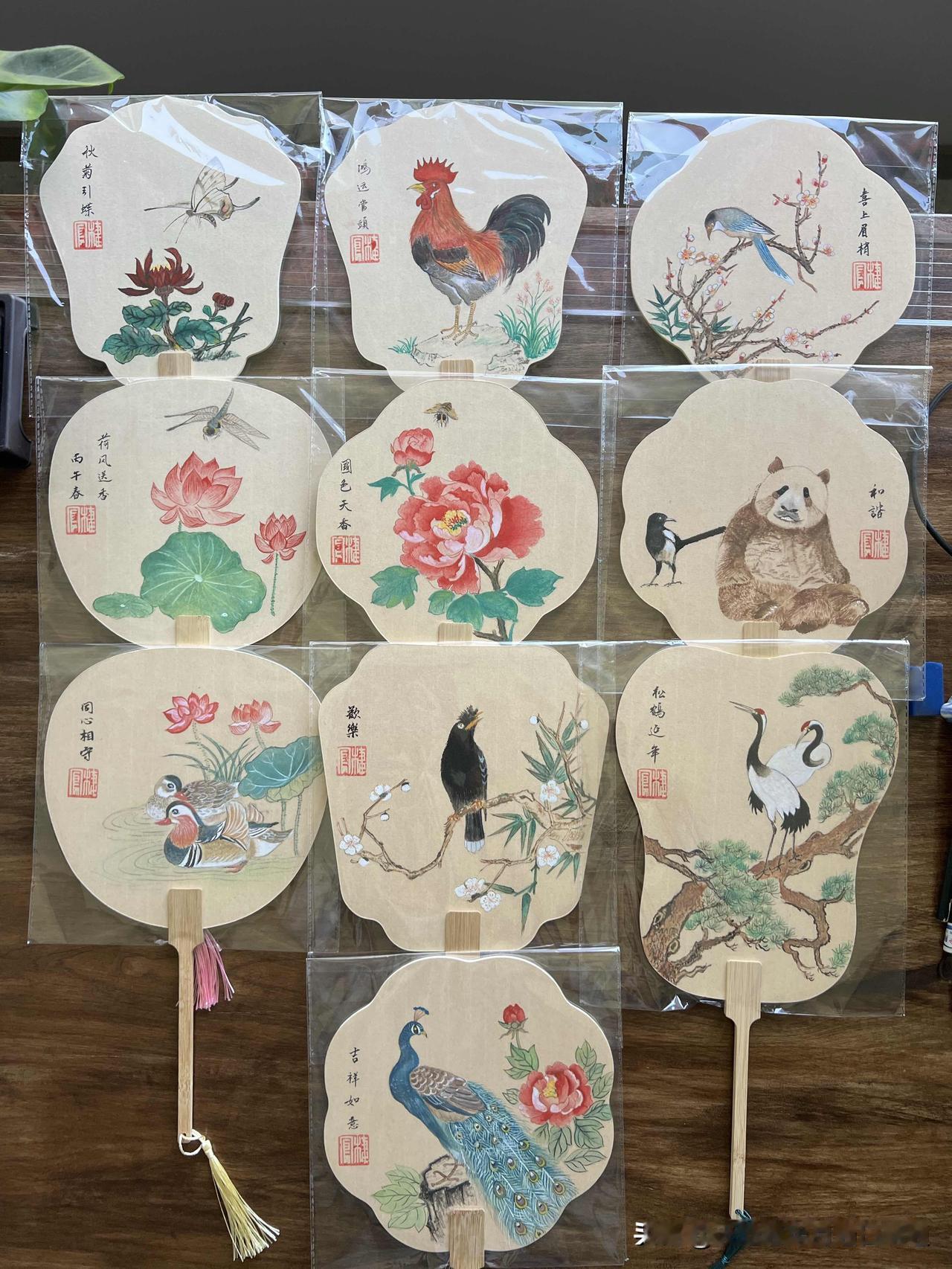 十把一套有喜欢的私信[呲牙]图案可定制
手绘