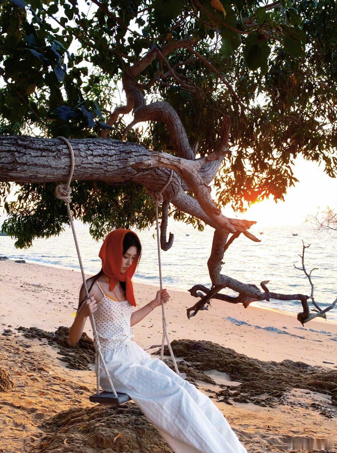 🍊鞠婧祎阿黛🍊鞠婧祎来战“晚春那娓娓动听的鸣声，许不尽是我让林鸟带给你的思念