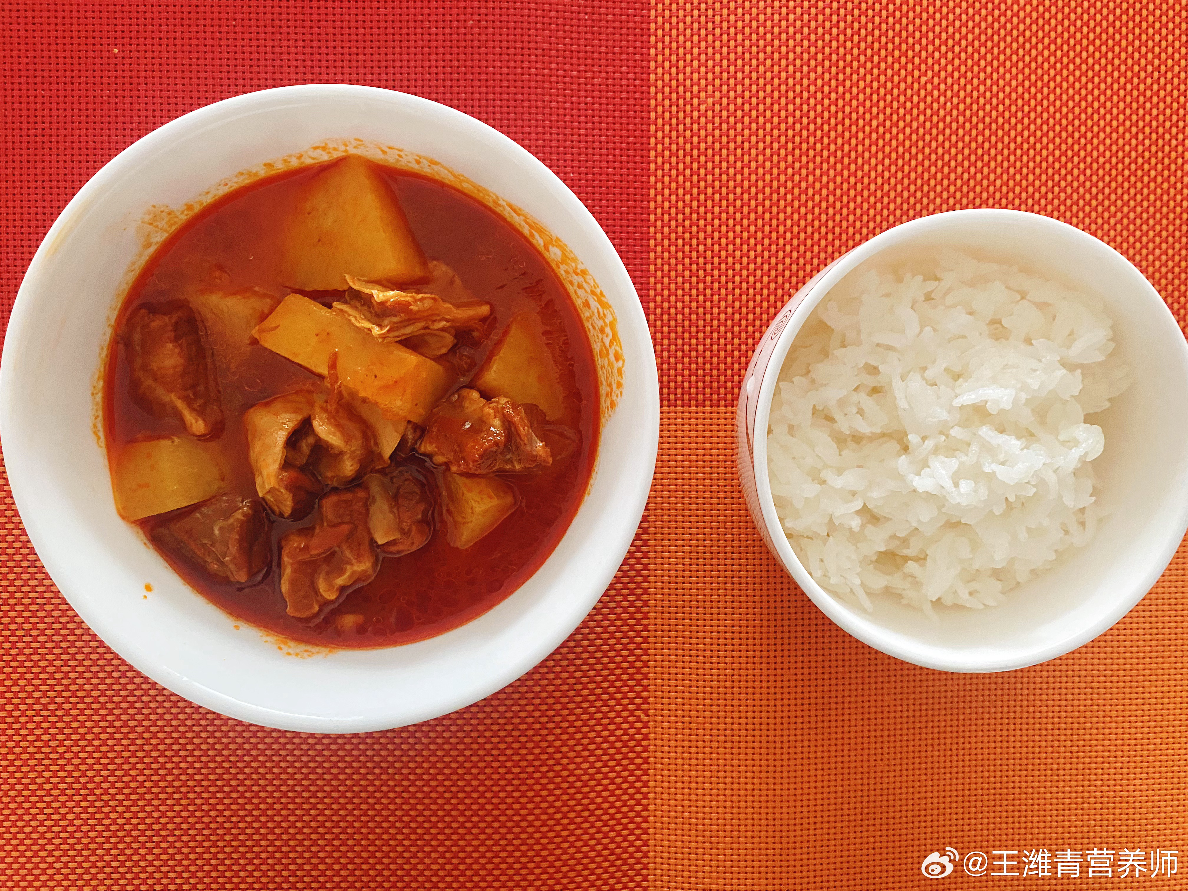 早餐哥  9月30日早餐番茄牛腩土豆，米饭把每一件简单的事做好，就是不简单；把每