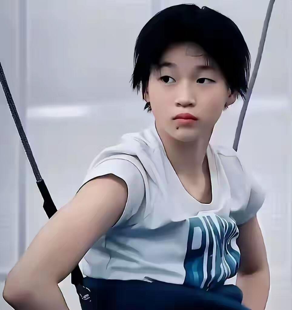 全红婵为何未参加亚运会全红婵因为伤病原因缺席队内选拔，没有拿到足够参赛积分，遗憾