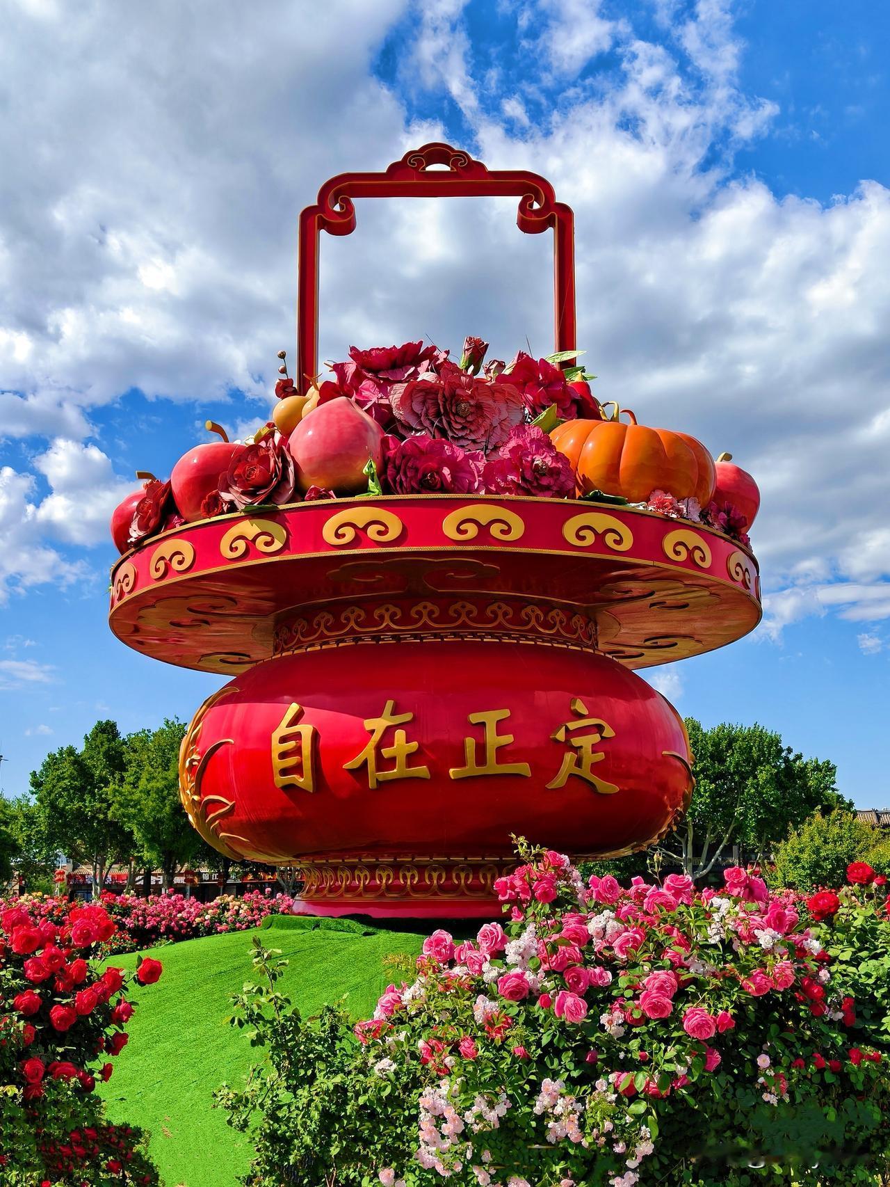 五一寻古，走进正定古城，青砖黛瓦藏岁月，古塔老街阅千年，烟火入眼，风月入心。