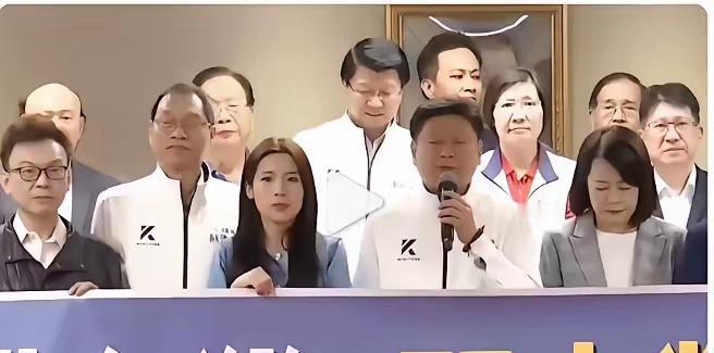 中国国民党、民进党和民众党这三党团誓要与大陆军事对抗到底！

台湾那边今天过了个