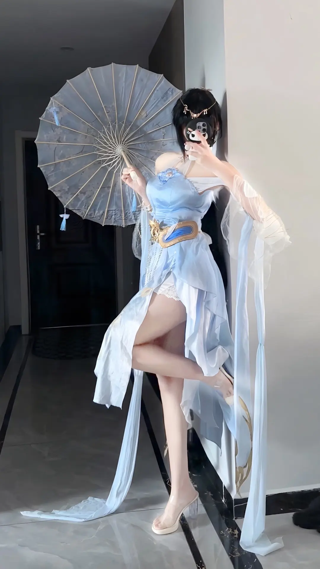 紫萍把你打趴下之后 可不会帮忙上药哦