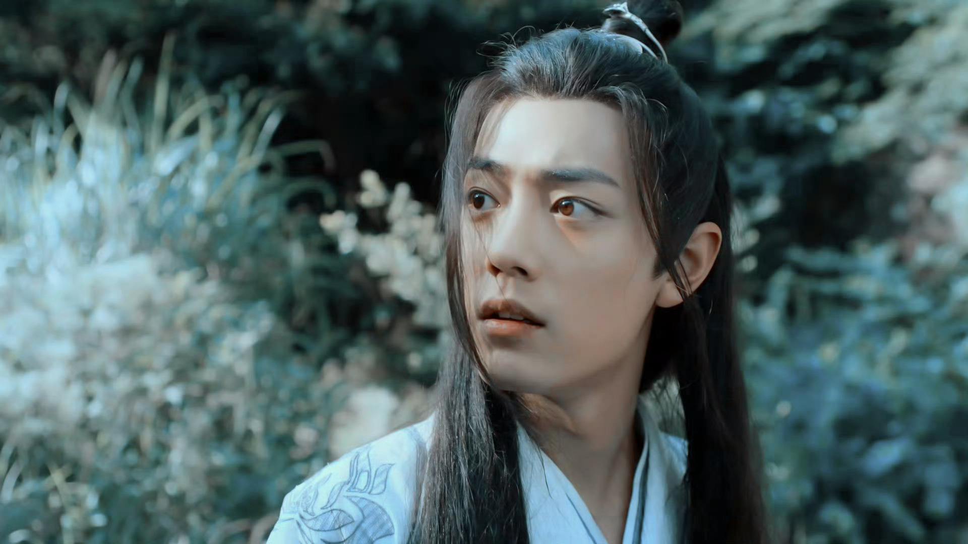 ♡⃝ 𝒍𝒐𝒗𝒆 ʚɞ ☽⋆❥ »» 肖战 羡羡回眸名场面，看一次心动一次