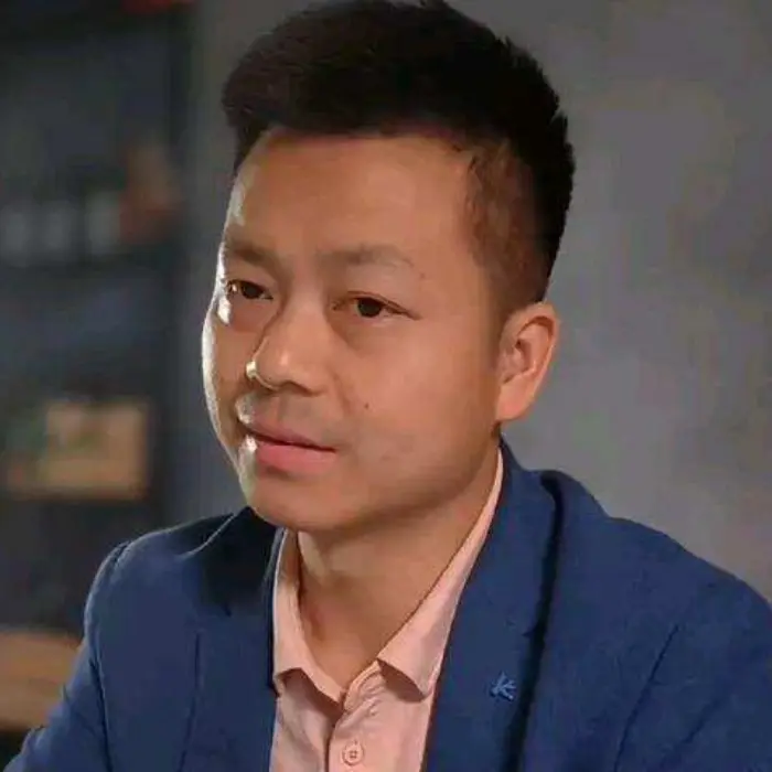 结婚时一句“我养你”，离婚时就成了“我养的你”； 婚前说“房子买给你”...