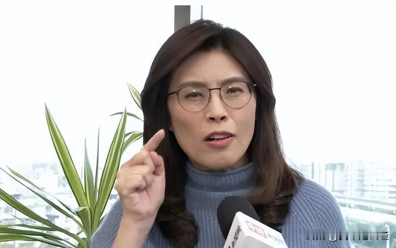 郑丽文，台湾省民进党出来的国民党主席。
恭喜郑丽文当选中国国民党主席。
她是继洪