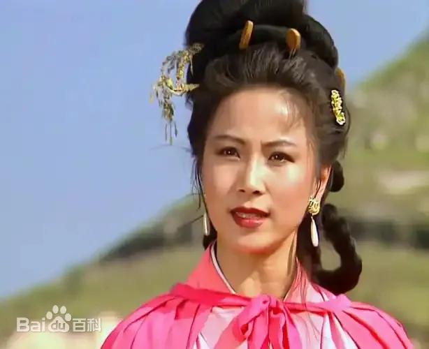 老版《三国演义》里孙尚香真的太好看了，以前的美人都有辨识度，这姑娘一看就是性格刚