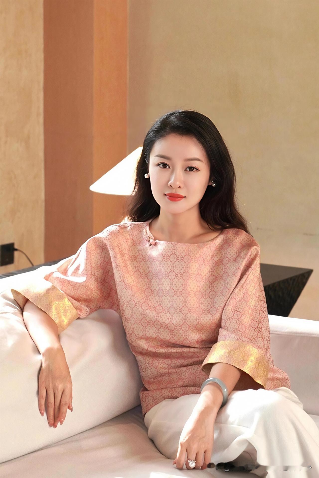 什么是知性女人的魅力?有哪些女生日常好看的穿搭可以借鉴 怎样穿搭让自己更美