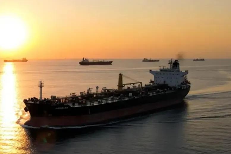 【外强中干】
据英国4月20日消息，至少26艘涉伊朗航运的船只成功突破美军封锁。