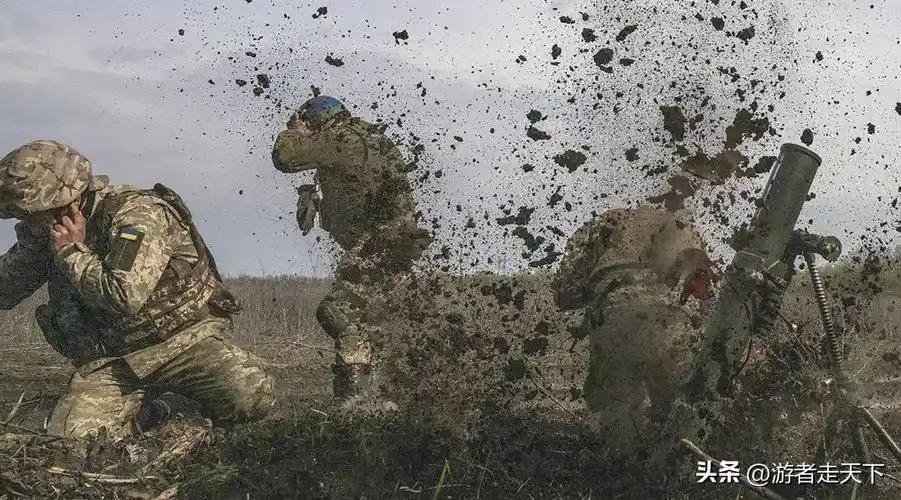 伊朗遭美以空袭后，发动猛烈报复。其“第19波”打击使用新型“霍拉姆沙赫尔-4”弹