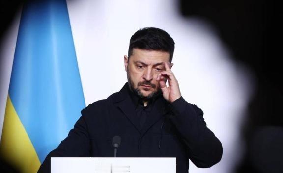 泽连斯基救不了乌克兰。美国也救不了乌克兰，说白了，即使俄乌战争结束，乌克兰依旧不