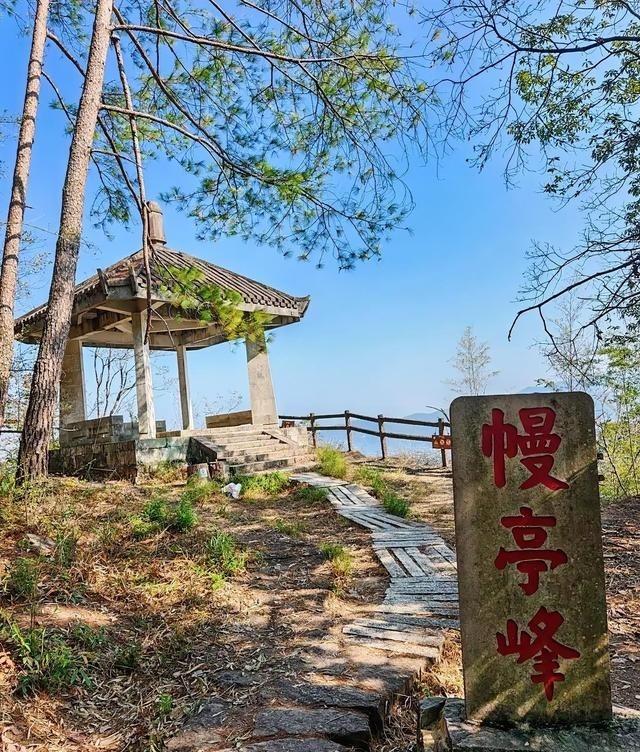 一位火葬场工作人员曾说：“人死后，一是要火化，二是火化后，不要领骨灰，让火葬场处