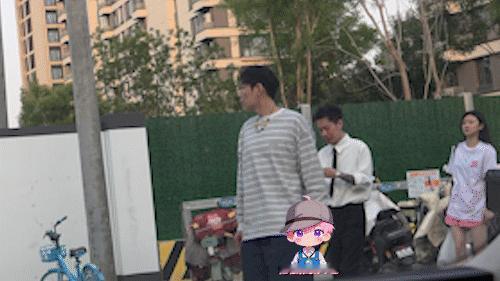 曝袁雨萱何泽远恋情在一起了吗，祝久久欸 