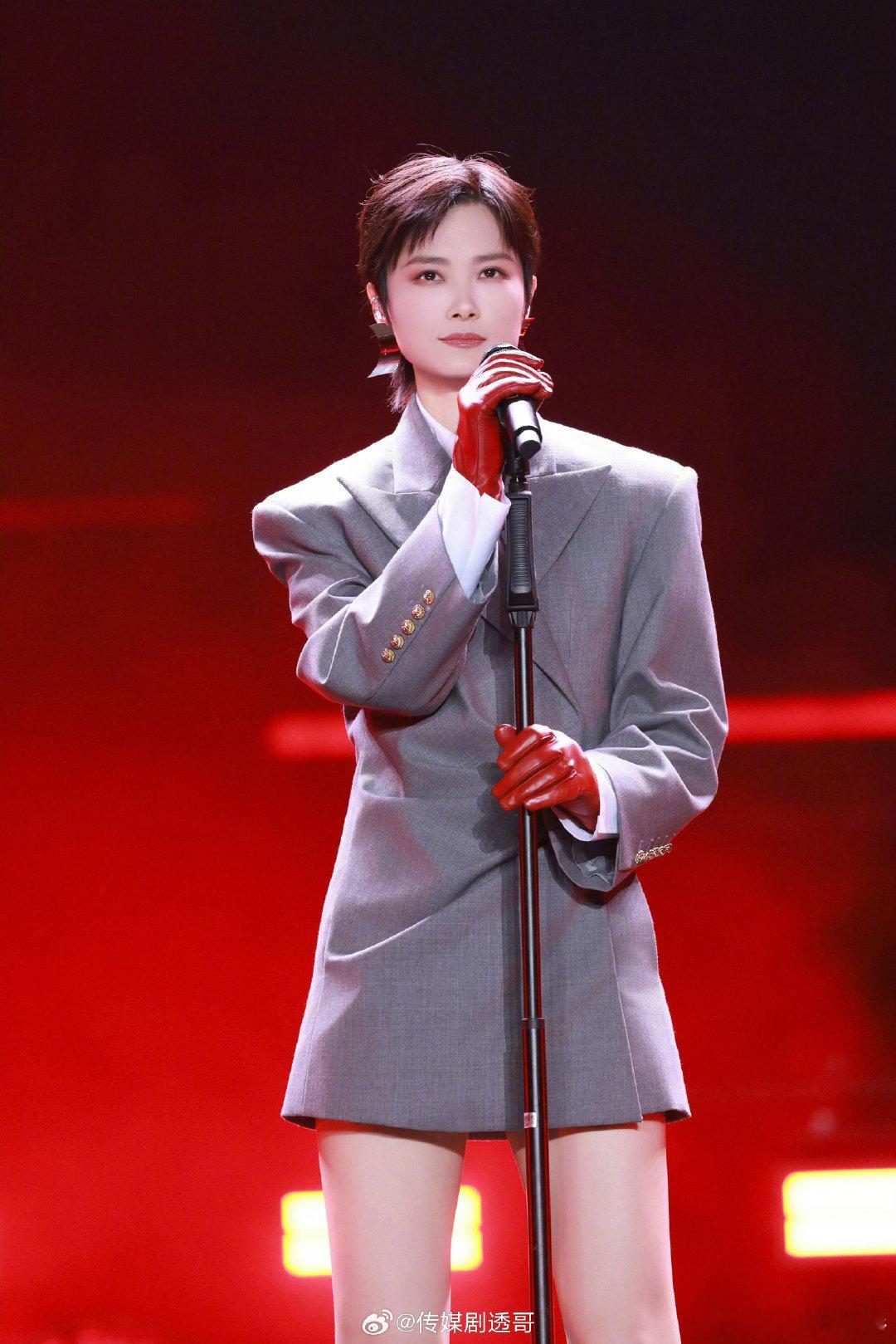 网传李宇春加盟声鸣远扬总决赛李宇春加盟声鸣远扬总决赛 李宇春加盟《声鸣远扬》总决