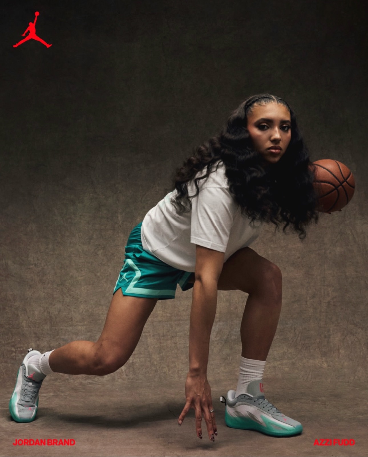 库里公司旗下球员Azzi Fudd官宣签约Jordan Brand确实Azzi的