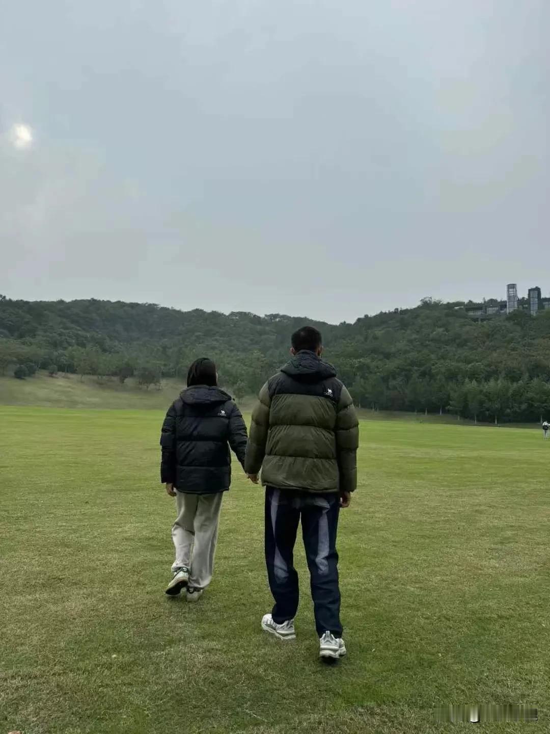 想把自己的车处理了，留一台车就好了，可当时二十多万。

处理不是缺那几万块钱，只