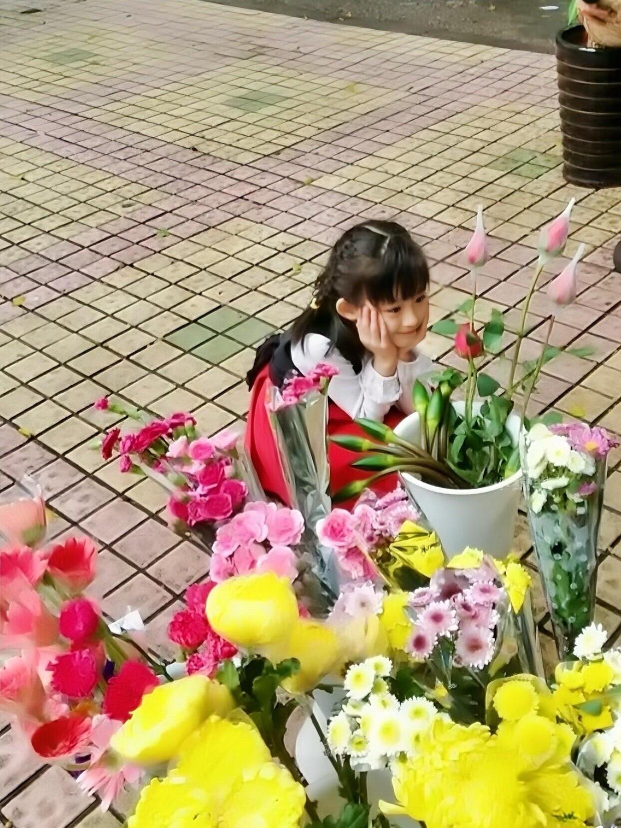 看见我的新头像要喊 欢迎满分婴 谢谢☺️ 