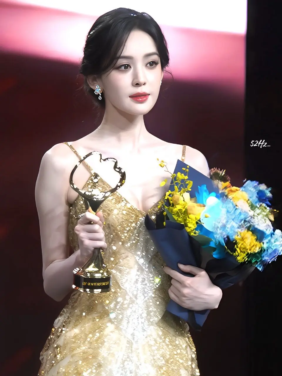 娜扎。